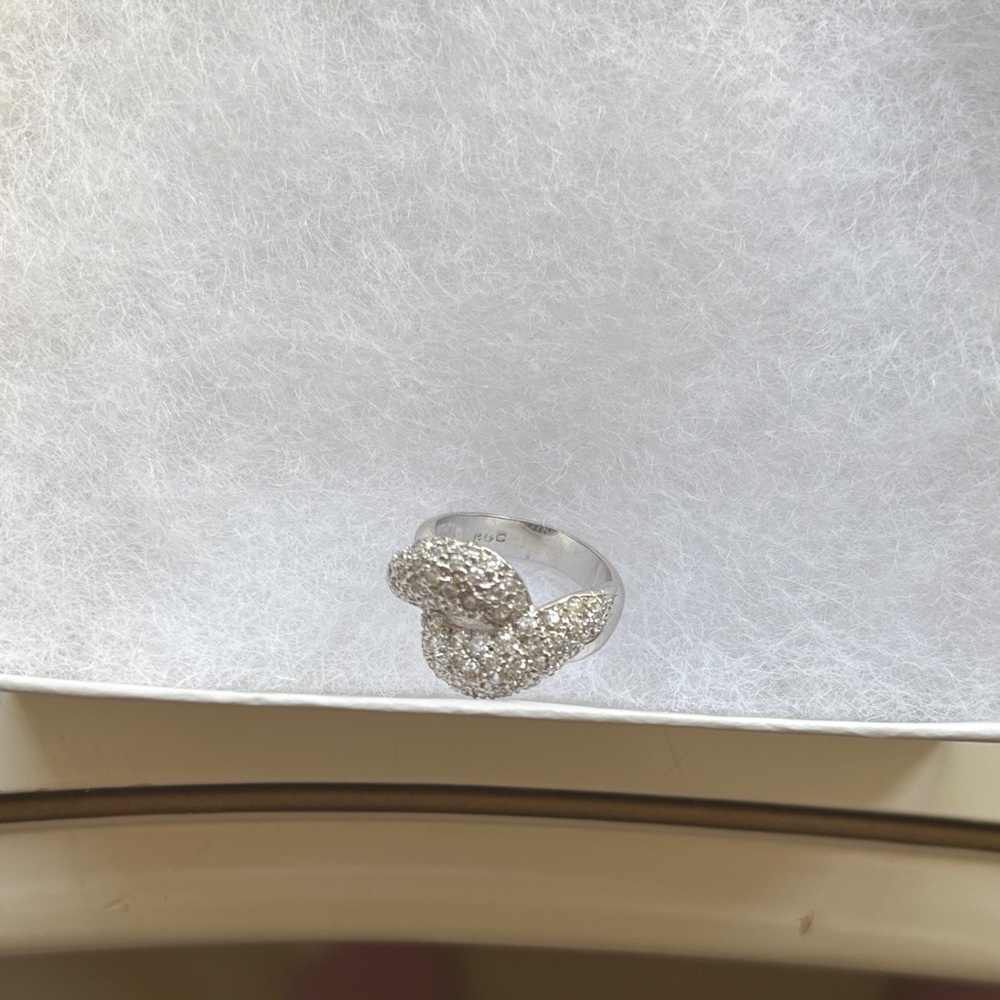 Stunning Silver Women's Ring